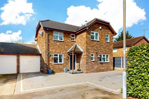 3 bedroom link detached house for sale, Wethersfield Way, Wickford, Essex, SS11