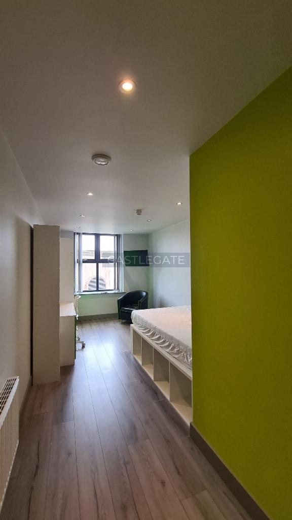Dundas Works, Flat 8 Room 2