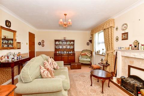 3 bedroom detached house for sale, Arundel Close, Billericay, Essex