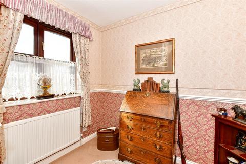 6 Arundel Close, Billericay, CM12 0FN