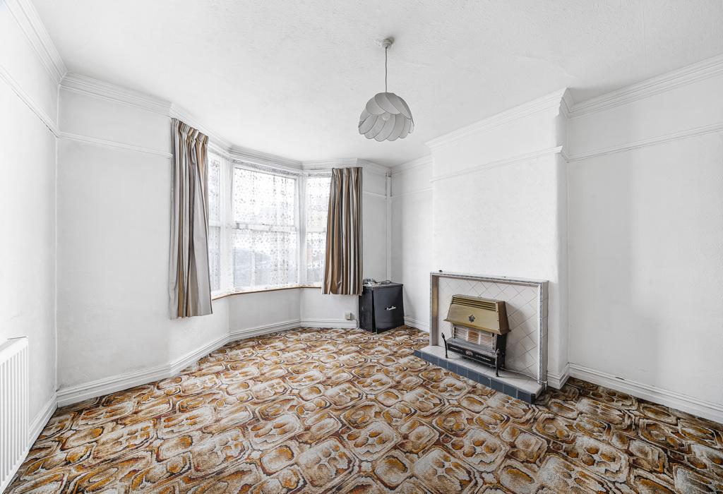 Greatham Road, Bushey, Hertfordshire 3 bed terraced house for sale £