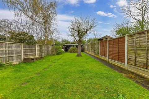 3 bedroom detached house for sale, Vicarage Road, Hornchurch, Essex