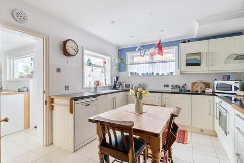 3 bedroom semi-detached house for sale, Winchester Road, Waltham Chase, Southampton, Hampshire, SO32