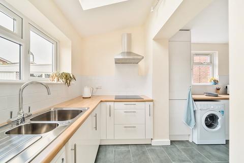 7 Brook Road, Fair Oak, Eastleigh, SO50 7AZ