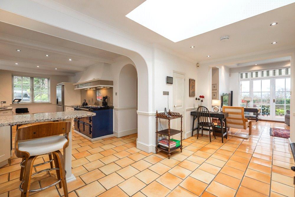Kitchen/Breakfast