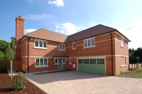 5 bedroom detached house for sale, Moatenden, Vauxhall Lane, Southborough, Tunbridge Wells, Kent, TN4