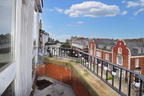 2 bedroom penthouse for sale, Prince of Wales Terrace, Scarborough, YO11