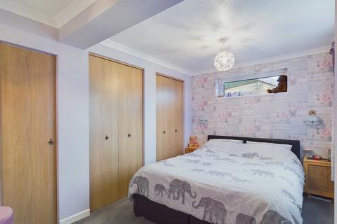 129 Broadmead, Callington, PL17 7DE