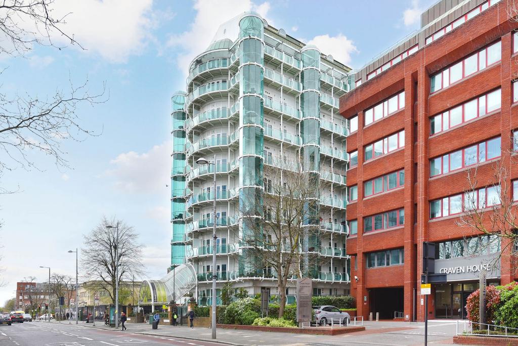 Cavalier House, Ealing 2 bed flat £450,000