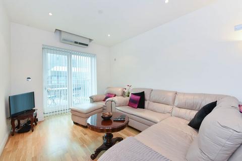 2 bedroom flat for sale, Cavalier House, Ealing