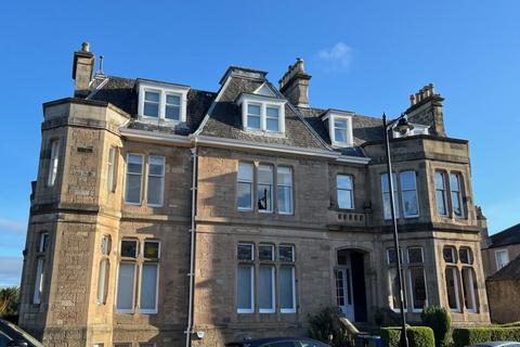 3 bedroom flat for sale, 2E Snowdon Place Stirling FK8 2NH
