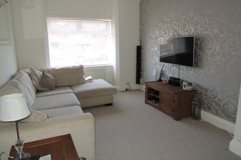 2 bedroom semi-detached house to rent, Library Road, Poole BH12
