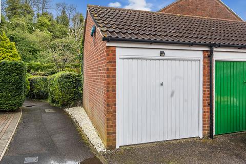 57 Glendale, Swanley, BR8 8TP