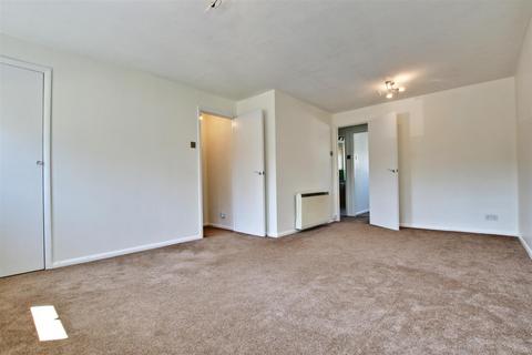 1 bedroom maisonette to rent, Taylor Close, Orpington BR6