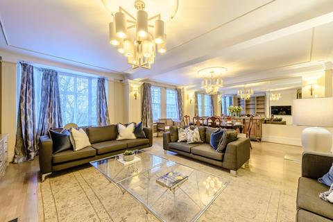 4 bedroom apartment to rent, Strathmore Court, 143 Park Road, St John's Wood, London, NW8