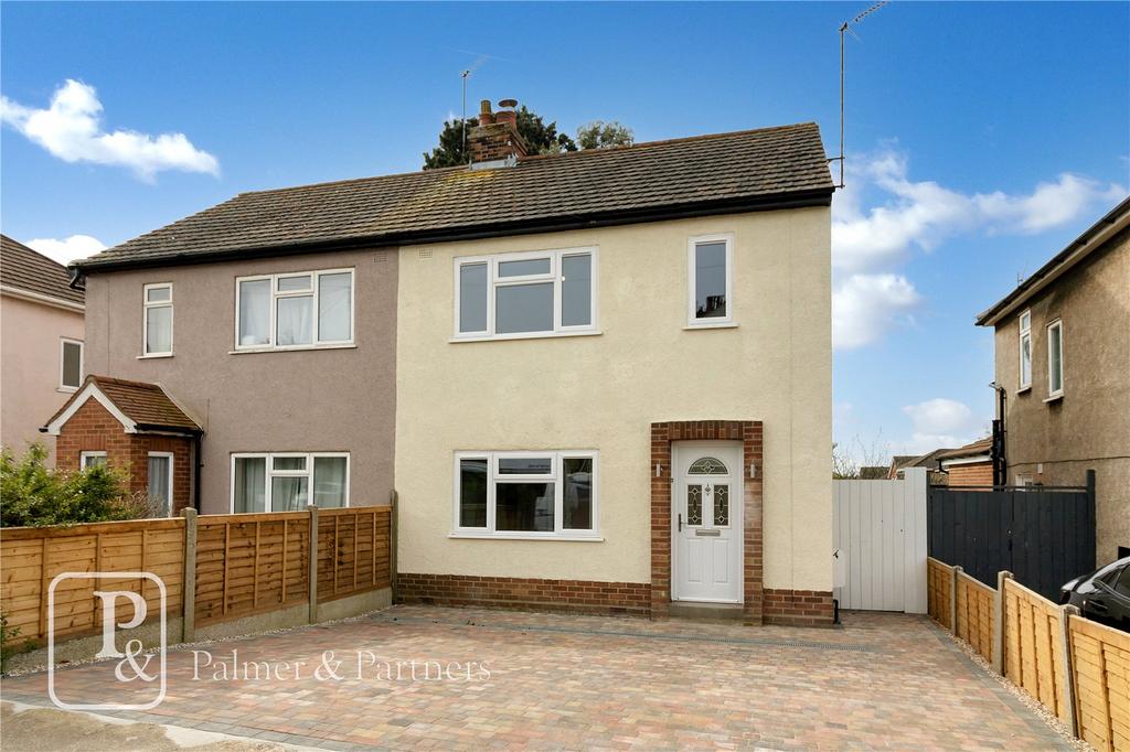 Compton Road, Colchester, Essex, CO4 3 bed semidetached house for sale