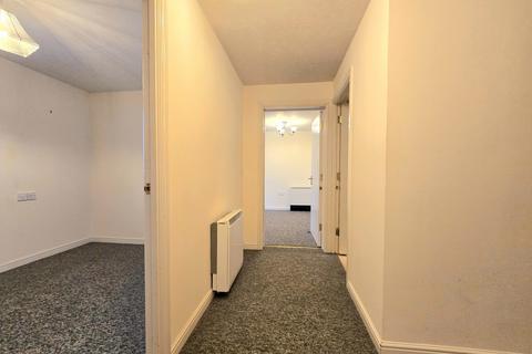 2 bedroom flat to rent, Priory Avenue, St Denys
