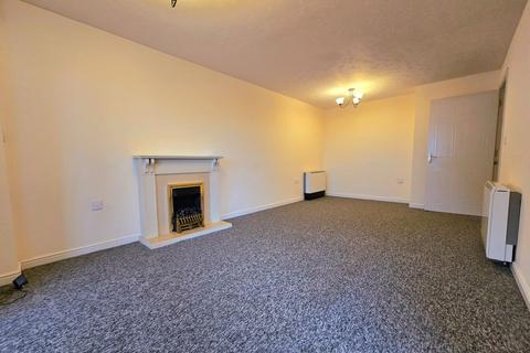 2 bedroom flat to rent, Priory Avenue, St Denys