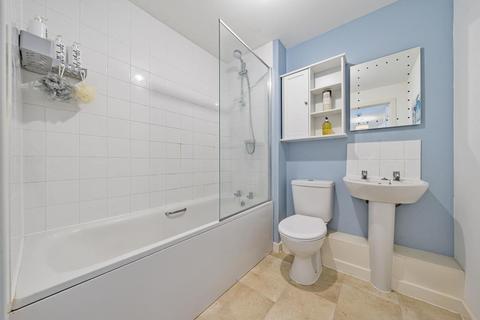 1 bedroom maisonette for sale, Witney,  Oxfordshire,  OX29