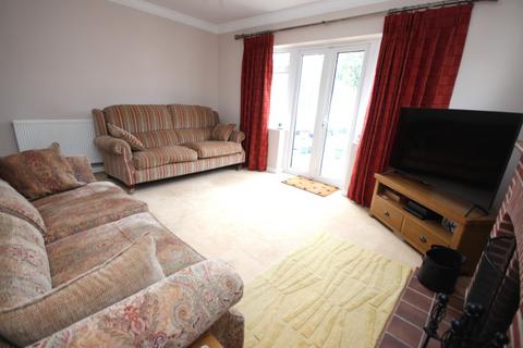 22 Cheam Road, Broadstone, BH18 9HE
