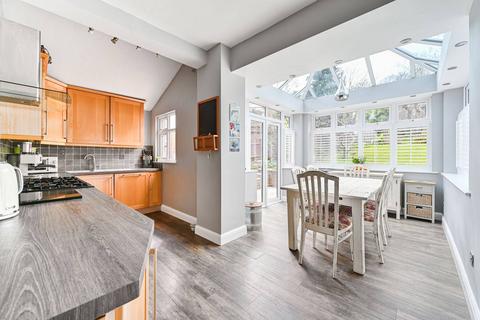 145 Ravensbourne Avenue, Bromley, BR2 0AZ