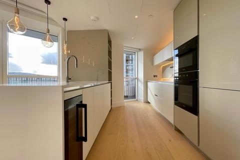 2 bedroom flat to rent, Cassini Apartments, Cascade Way, White City Living, London W12