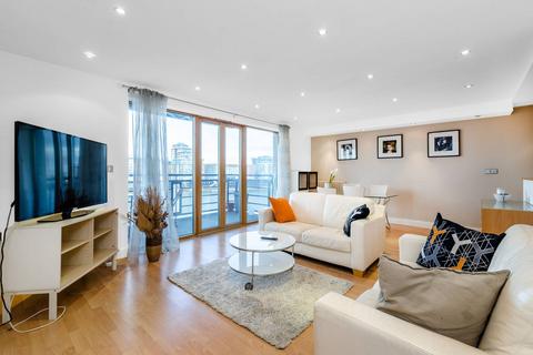 2 bedroom flat for sale, Western Beach Apartments, Royal Docks, London, E16