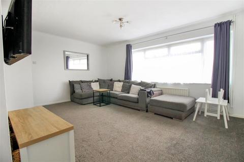 12 Champney Close, Whitehill, Bordon, GU35 9DX