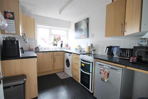 12 Champney Close, Whitehill, Bordon, GU35 9DX