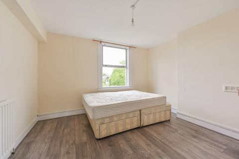 2 bedroom flat to rent, The Mall, Ealing Broadway, London, W5
