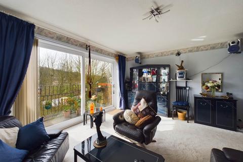 2 bedroom apartment for sale, River Park, Boxmoor