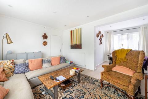3 bedroom end of terrace house to rent, Westbere Road, West Hampstead, London, NW2