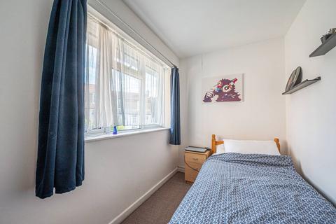 3 bedroom end of terrace house to rent, Westbere Road, West Hampstead, London, NW2