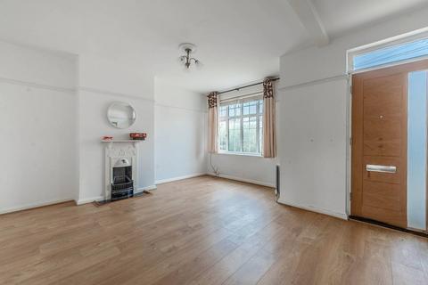 2 bedroom flat to rent, Ashbourne Avenue, Harrow, HA2
