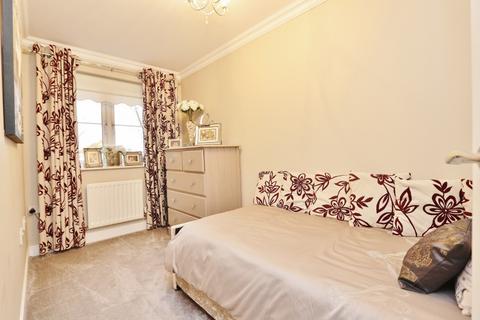 29 Bushy Close, Romford, RM1 4WL