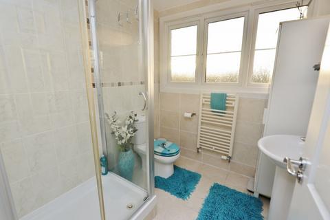 29 Bushy Close, Romford, RM1 4WL