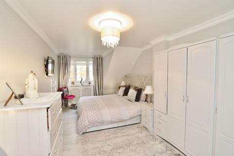 29 Bushy Close, Romford, RM1 4WL