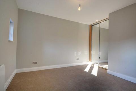 2 bedroom apartment to rent, High Street, Marlow SL7
