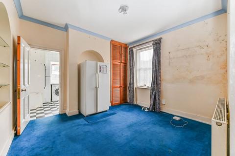 92 Warwick Road, Thornton Heath, CR7 7NG