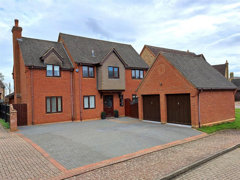 Bunyan Close, Sandy SG19 4 bed detached house for sale £600,000
