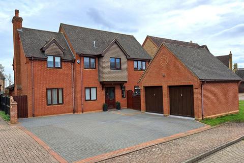 2 Bunyan Close, Gamlingay, Sandy, SG19 3JD