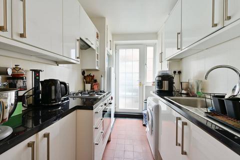 1 bedroom flat for sale, Keswick Road, East Putney, London, SW15