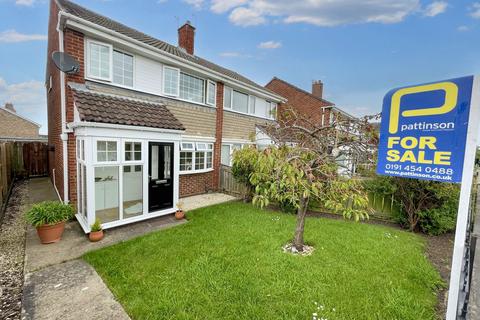 3 bedroom semi-detached house for sale, Durham Drive, Fellgate Estate, Jarrow, Tyne and Wear, NE32 4SD