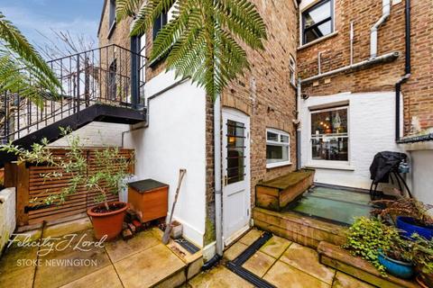 33a Foulden Road, London, N16 7UU