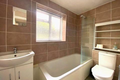 1 bedroom maisonette for sale, Tonbridge Road, Hildenborough, Tonbridge
