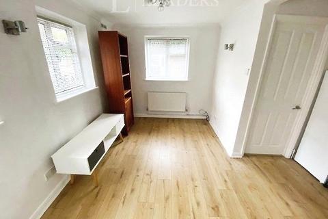 1 bedroom maisonette for sale, Tonbridge Road, Hildenborough, Tonbridge