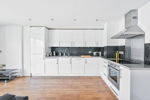 3 bedroom flat to rent, Klein Wharf, Islington, London, N1