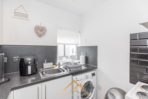 3 bedroom flat for sale, Crofthill Road, Glasgow G44