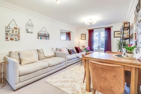 2 bedroom flat for sale, The Broadway, Thorpe Bay SS1