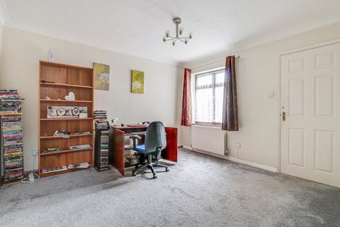 12 Parsons Lawn, Shoeburyness, Southend-on-sea, SS3 8BN